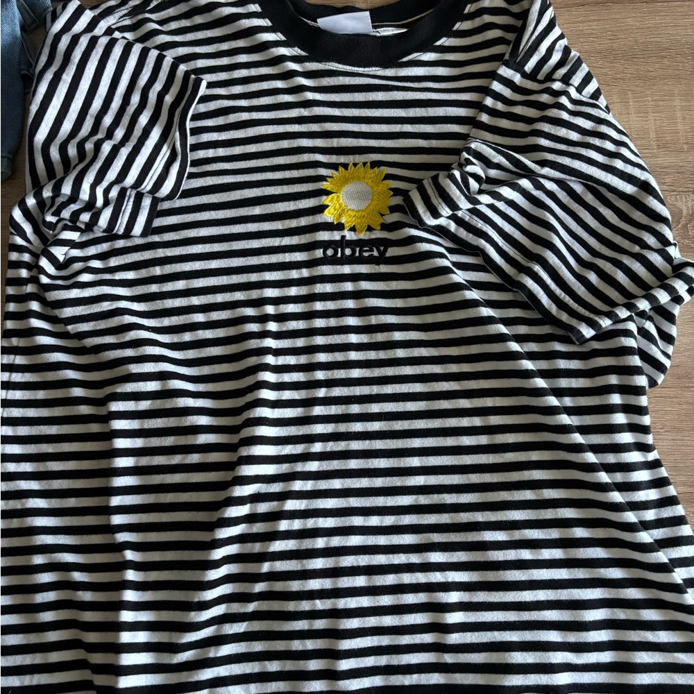 Obey size Large in men’s